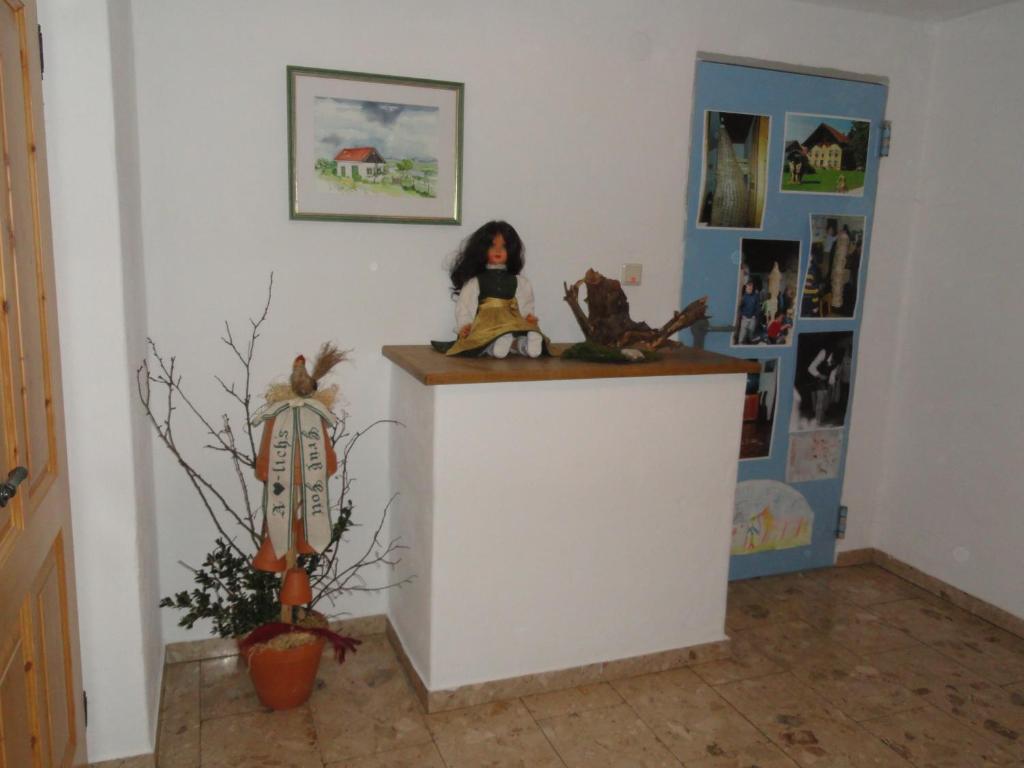 Baby- und Kinderhof Aicherbauer Seeham Zimmer foto
